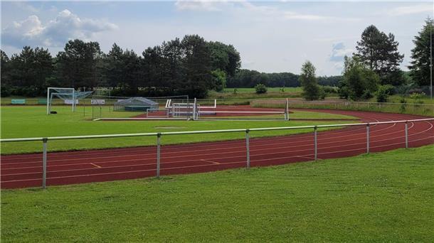Die 400-Meter-Laufbahn auf dem Willi-Wicke-Sportplatz in Nordholz ist die einzige ihrer Art in der Gemeinde Wurster Nordseeküste.