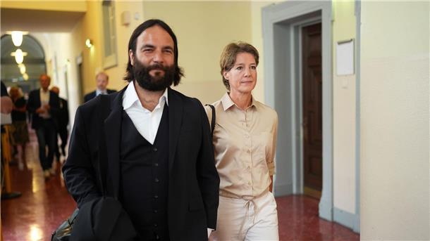 Christina Block schildert Pläne zur Rückholung ihrer Kinder Die 52 Jahre alte Angeklagte Christina Block an der Seite ihres neuen Pflichtverteidigers Ingo Bott.