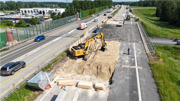 Fotos von der A27-Brücke Wulsdorf: So laufen die Vorbereitungen für den Abriss Die A27-Brücke bei Wulsdorf wird vor dem Abriss von beiden Seiten freigelegt.