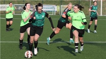 TSV Abbehausen gegen TuS Büppel II in der Frauenfußball-Bezirksliga.