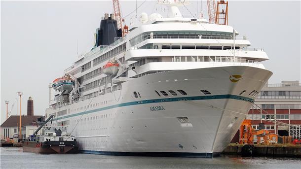 Kommt Helene Fischer mit dem „Traumschiff“ in Bremerhaven an? Die „Amadea“ kommt von Island und Spitzbergen und hat viele Prominente an Bord.