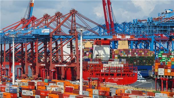 IW: USA bei Importen stärker von EU abhängig als von China Die Analyse zeigt, dass die USA eine relevante Importabhängigkeit von der EU aufweisen. (Archivbild)