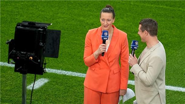 Deutschland im ZDF - Die TV-Verteilung des Achtelfinales Die ARD mit TV-Expertin Almuth Schult und Moderator Alexander Bommes überträgt drei Achtelfinals - nicht allerdings das der DFB-Elf.