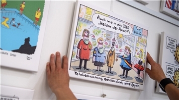 Die Ausstellung „Ansteckende Cartoons“ in der „Havengalerie“ in Bremen-Vegesack thematisiert derzeit die Corona-Krise anhand von Cartoons.