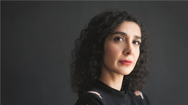 Porträtfoto von Asha Hedayati