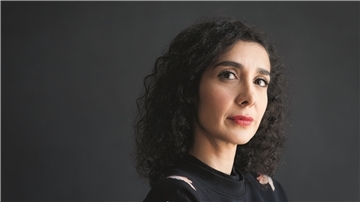 Porträtfoto von Asha Hedayati