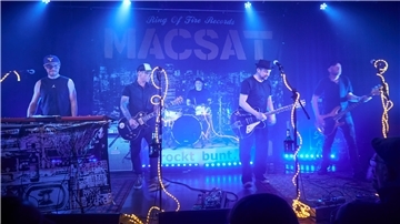 Die Band Macsat aus Münster spielte bei „Nordenham rockt bunt" Reggae, Ska und Punkrock.