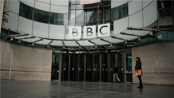 BBC will in nächsten zwei Jahren 500 Stellen streichen Die BBC will in den kommenden zwei Jahren 500 Stellen streichen