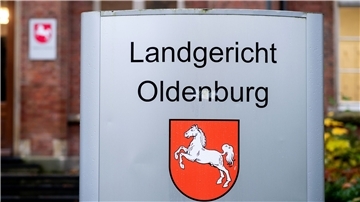 Die beiden jetzigen Angeklagten hatten zunächst in Oldenburg eine Drogenplantage betrieben, um dann mit den anderen Kriminellen in Ovelgönne zum ganz großen Schlag auszuholen.