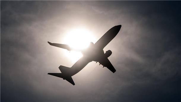 Ablasshandel: Wie Passagiere Flugreisen ausgleichen Die beim Fliegen freigesetzten klimaschädlichen Schadstoffe wollen bisher nur wenige Passagiere ausgleichen.