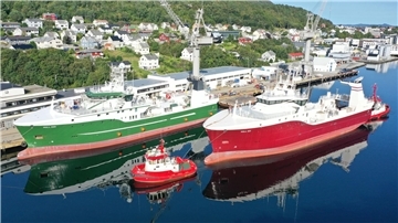 Die „Berlin“ erreicht die Vard-Werft in Norwegen.