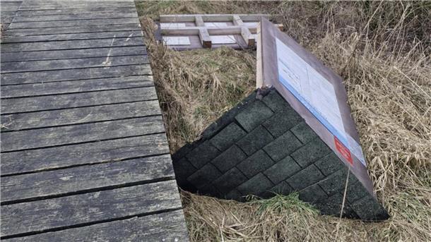 Vandalismus in Lunestedt: Wer randaliert am Otterbiotop? Die blinde Zerstörungswut hat massive Schäden im Otterbiotop in Lunestedt hinterlassen. Die Polizei ermittelt.