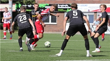 SV Brake gegen FC Schüttorf in der Fußball-Landesliga