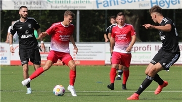 SV Brake gegen SV Tur Abdin Delmenhorst in der Fußball-Bezirksliga