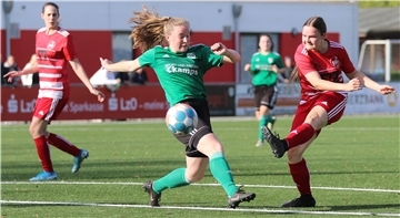 SV Brake gegen SV Olympia Uelsen in der Frauenfußball-Landesliga