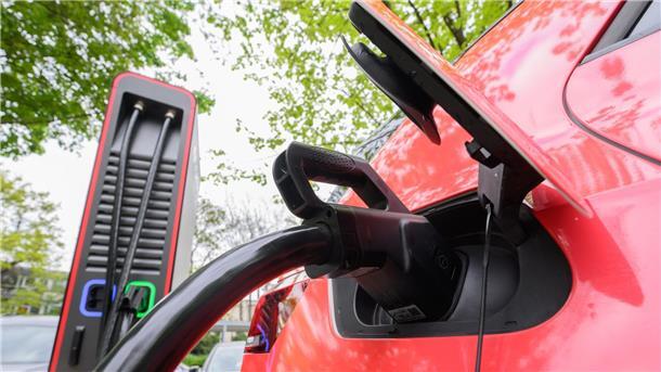 Die Branche hofft, mehr Elektrofahrzeuge verkaufen zu können.