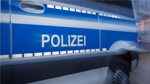 Bremerhavener deuten Kreidezeichen als Gaunerzinken - und lagen weit daneben Die Bremerhavener Polizei musste am Mittwoch anrücken, weil besorgte Bürger eine möglicherweise drohende Straftat verhindern wollten. Zum Glück lagen die Anrufer daneben.