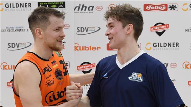 Scharfschütze Leon Friederici folgt dem Rat seines Bruders Die Brüder Friederici: Vincent rechts, noch im Eisbären-Trikot, links Leon, der jetzt von den Panthers Schwenningen zu den Eisbären Bremerhaven.