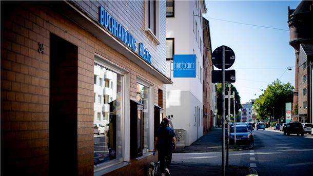 Buchhandlung Hübener räumt gleich zwei Preise ab Die Buchhandlung Hübener überzeugt die Jury mit ihrem Engagement bei der Leseförderung von Kindern und Jugendlichen.