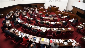 Die Bürgerschaft bekommt im kommenden Jahr drei zusätzliche Abgeordnete. Der Verein „Mehr Demokratie“ wollte mit einer Online-Petition Bürgern Gelegenheit zum Protest geben. Aber daraus wird nichts.