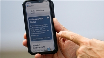 Die Bundesregierung setzt auf eine breite freiwillige Nutzung der neuen Warn-App gegen das neuartige Coronavirus.