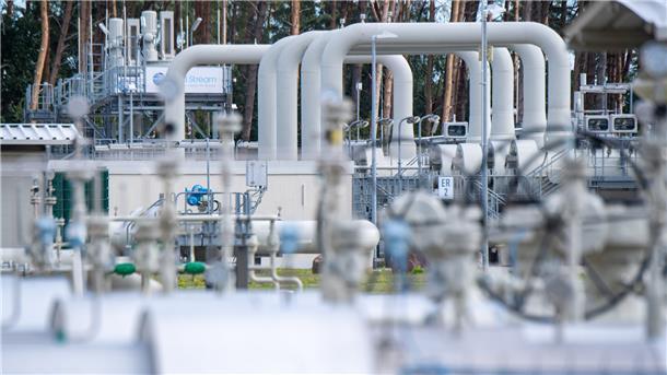 Rohrsysteme und Absperrvorrichtungen in der Gasempfangsstation der Ostseepipeline Nord Stream 1 und der Übernahmestation der Ferngasleitung OPAL (Ostsee-Pipeline-Anbindungsleitung).