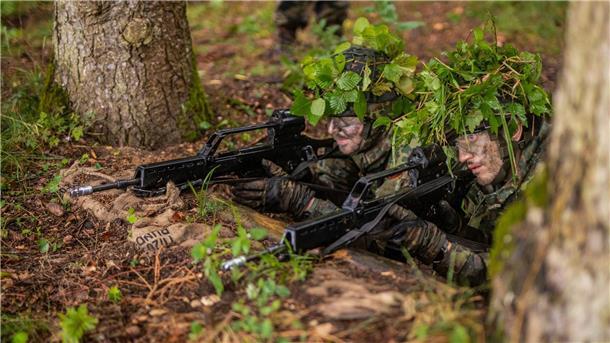 Die Bundeswehr hat Probleme, genügend Soldaten zu finden. Es gibt allerdings noch einige Reservisten.