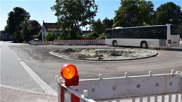 Die Busse können seit Kurzem eine geräumige Busschleife für die An- und Abfahrt zum Schulzentrum des Landkreises in Brake nutzen.