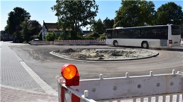 Die Busse können seit Kurzem eine geräumige Busschleife für die An- und Abfahrt zum Schulzentrum des Landkreises in Brake nutzen.
