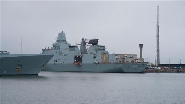 Dänemark: Sperrung im Luft- und Seeverkehr wegen Rakete Die dänische Fregatte „HDMS Niels Juel, Nummer F363“: Spezialisten sind auf dem Weg, das Problem zu lösen (Archivbild).