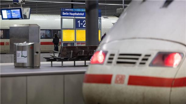 GDL-Streik Runde sechs - Arbeitskampf auch bei Lufthansa Die Deutsche Bahn muss auf den nächsten Warnstreik der GDL reagieren.