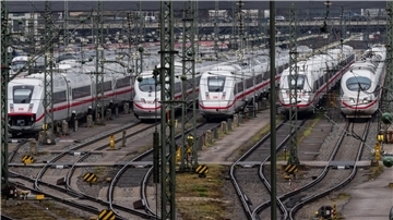 Die Deutsche Bahn plant, mehr als 40 hoch belastete Strecken im Schienennetz grundlegend zu sanieren. 
