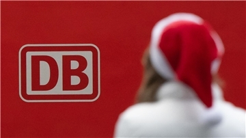 Die Deutsche Bahn stockt ihr Zugangebot über die Feiertage auf.