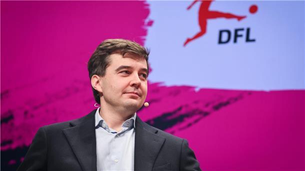 Die DFL um Geschäftsführer Steffen Merkel erzielt bei der Auslandsvermarktung gleichbleibende Einnahmen.