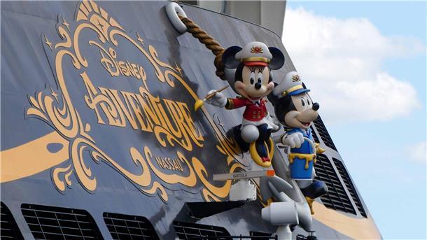 Die „Disney Adventure" bleibt wohl länger in Bremerhaven.