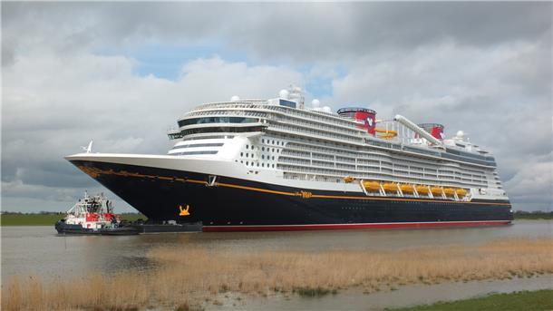 Die „Disney Wish“ kommt zur Übergabe nach Bremerhaven.