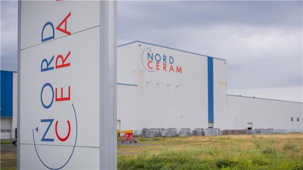 Die drei Öfen in der Nordceram-Fliesenfabrik sind abgeschaltet. Weil die Nachfrage nach Fliesen eingebrochen ist, sind die Lager voll.
