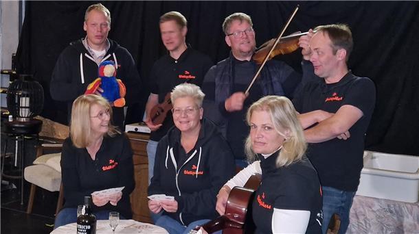 Die Eckwarder Wattspökers proben aktuell für ihr neues Stück „De Ladykillers“.