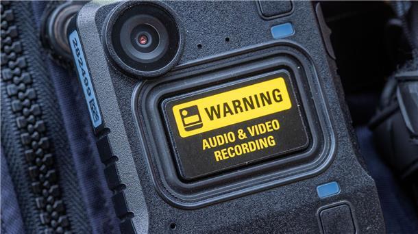 Gewerkschaft EVG für Bodycams in Zügen Die Eisenbahn- und Verkehrsgewerkschaft EVG plädiert für den Einsatz von Bodycams.