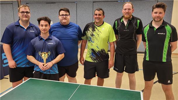 Die Elsflether Steffen Logemann, Matej Mudroncek und Dominik Felker hatten die SG TTC Kleinensiel/SV Nordenham mit Christoph Stumpe, Dennis Hollmann sowie Christoph Carstens zu Gast.