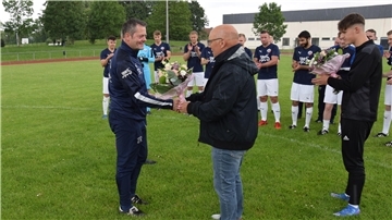 Mario Heinecke und Wilfried Röglin vom 1. FC Nordenham