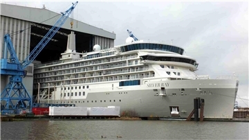 Kreuzfahrtschiff "Silver Ray" bei der Meyer Werft in Papenburg