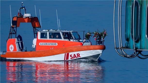 Neues Seenotrettungsboot in Zinnowitz getauft Die Enkelin des verstorbenen Namensgebers taufte das Boot am Nachmittag.