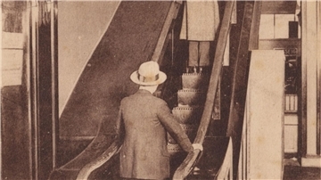 Die erste Rolltreppe in Deutschland stand in einem Kaufhaus.