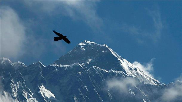 Mount Everest: Gipfel ist für die neue Saison bereit Die ersten Bergsteiger akklimatisieren sich bereits am Mount Everest.