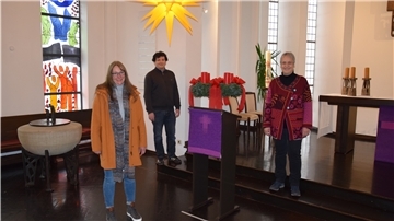 Die Evangelisch-lutherische Kirchengemeinde Nordenham mit den Pastoren (von links) Christiane Wittrock, Christopher Iven und Heike Boelmann-Derra wird die Weihnachtsgottesdienste coronabedingt anders als sonst abhalten.