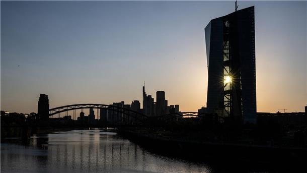 Die EZB dürfte die Leitzinsen nach Einschätzung von Ökonomen im laufenden Jahr nicht weiter senken. (Archivbild)
