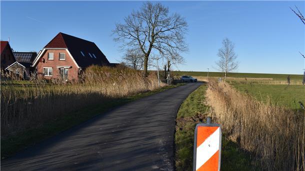 Die Fahrbahnsanierung der Straße Am Friesenkirchhof in Langwarden ist bis auf Restarbeiten abgeschlossen.