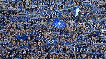Die Fans des Hamburger SV freuen sich schon auf das Nordderby in Bremen.