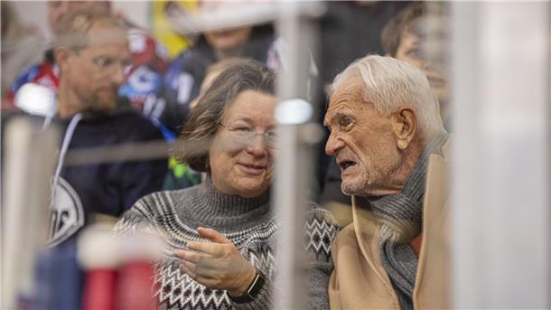 Sechs Tore und doch kein Sieg: Pinguins verlieren wildes Spiel gegen Nürnberg Die Fans hatten beim Spiel der Fischtown Pinguins gegen die Nürnberg Ice Tigers reichlich Gesprächsbedarf.